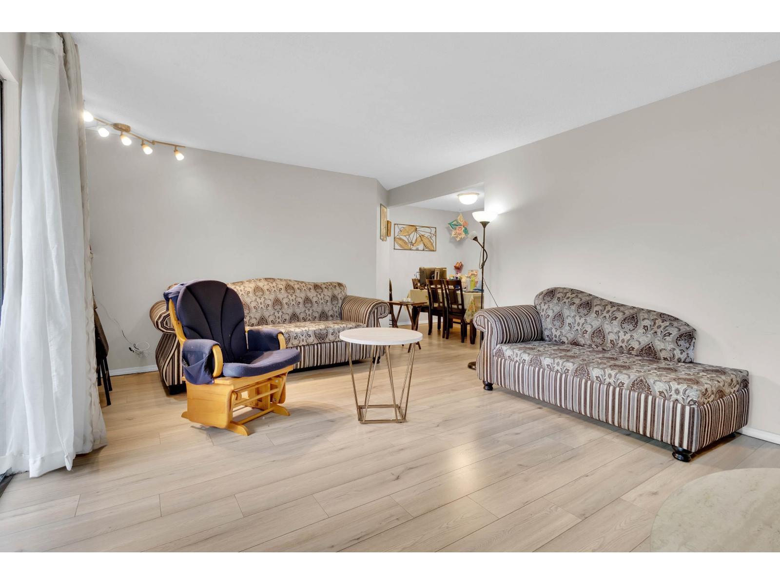 1104 10620 150 Street, Surrey, British Columbia  V3R 7S1 - Photo 3 - R3105436