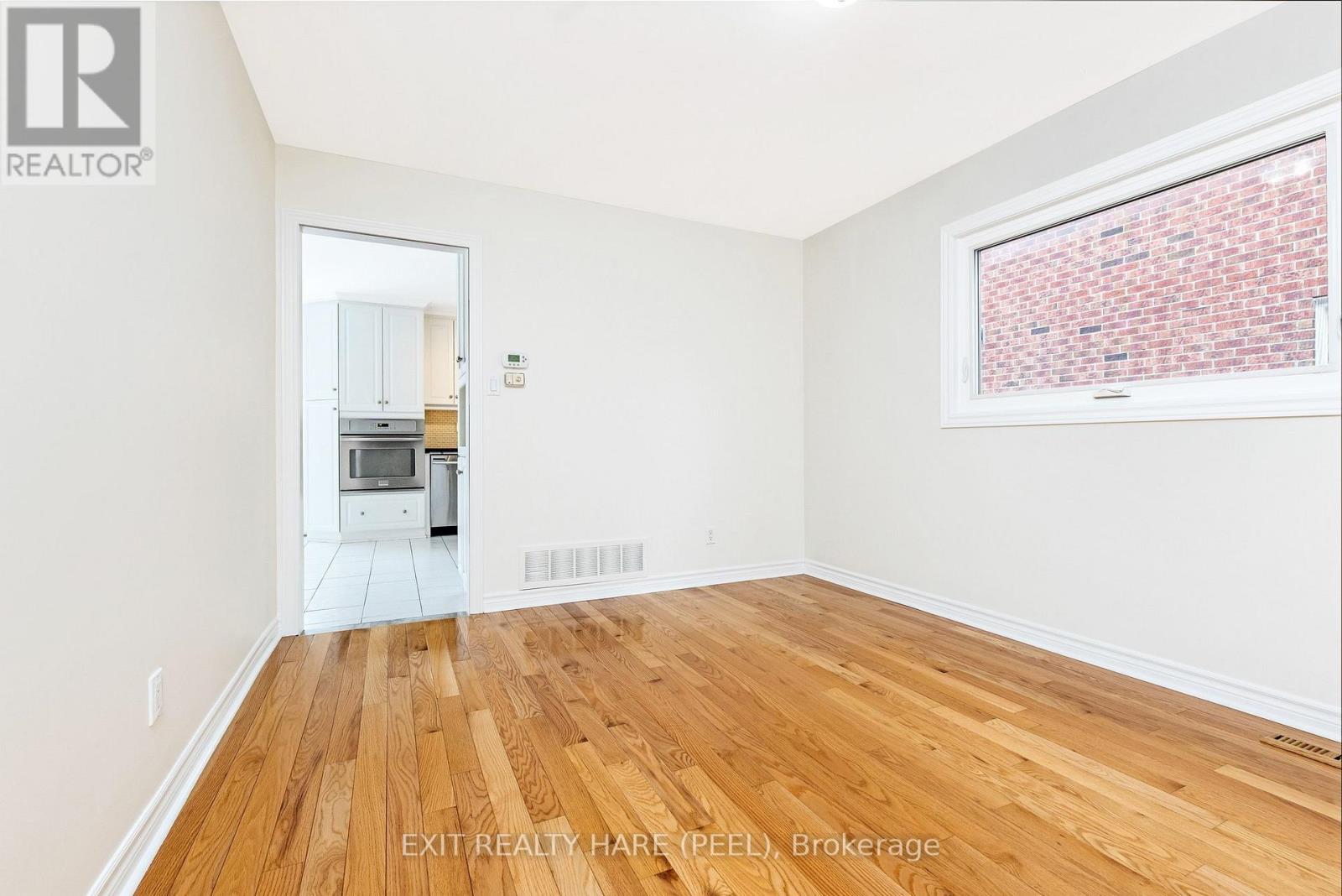 6 Ruth Avenue, Brampton, Ontario  L6Z 3X4 - Photo 20 - W12944780