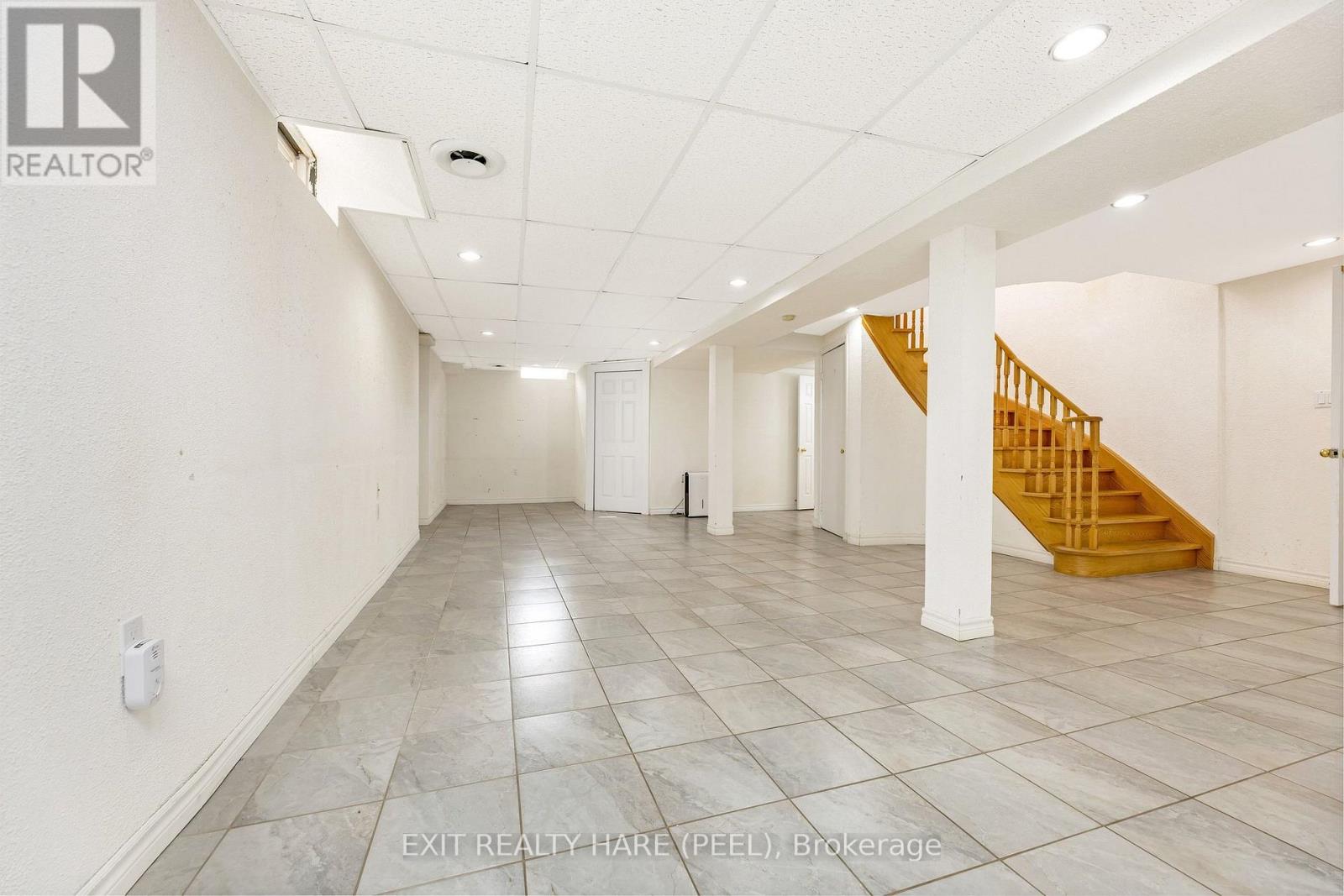 6 Ruth Avenue, Brampton, Ontario  L6Z 3X4 - Photo 34 - W12944780