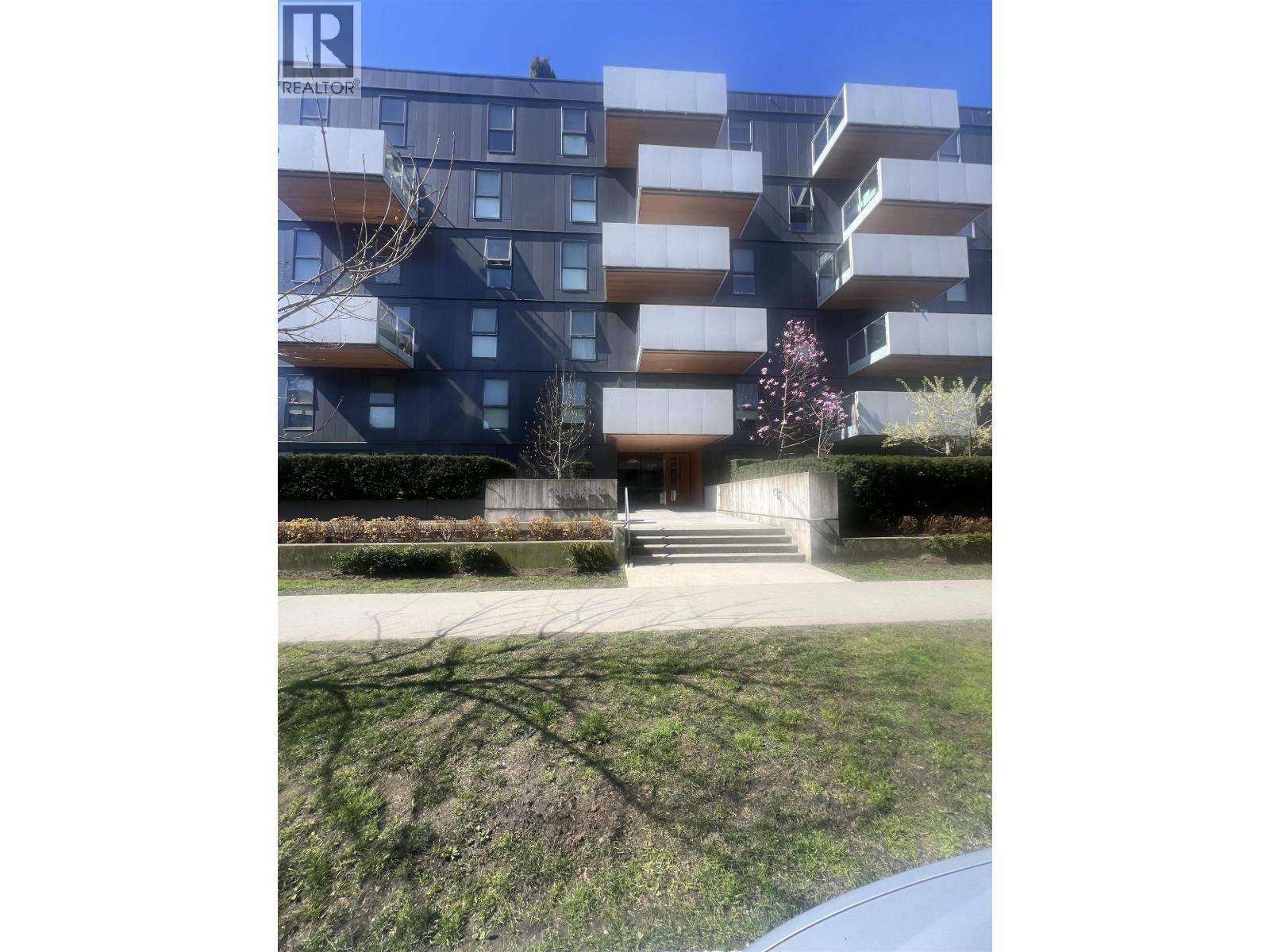 302 5089 Quebec Street, Vancouver, British Columbia  V5W 0E5 - Photo 2 - R3105278