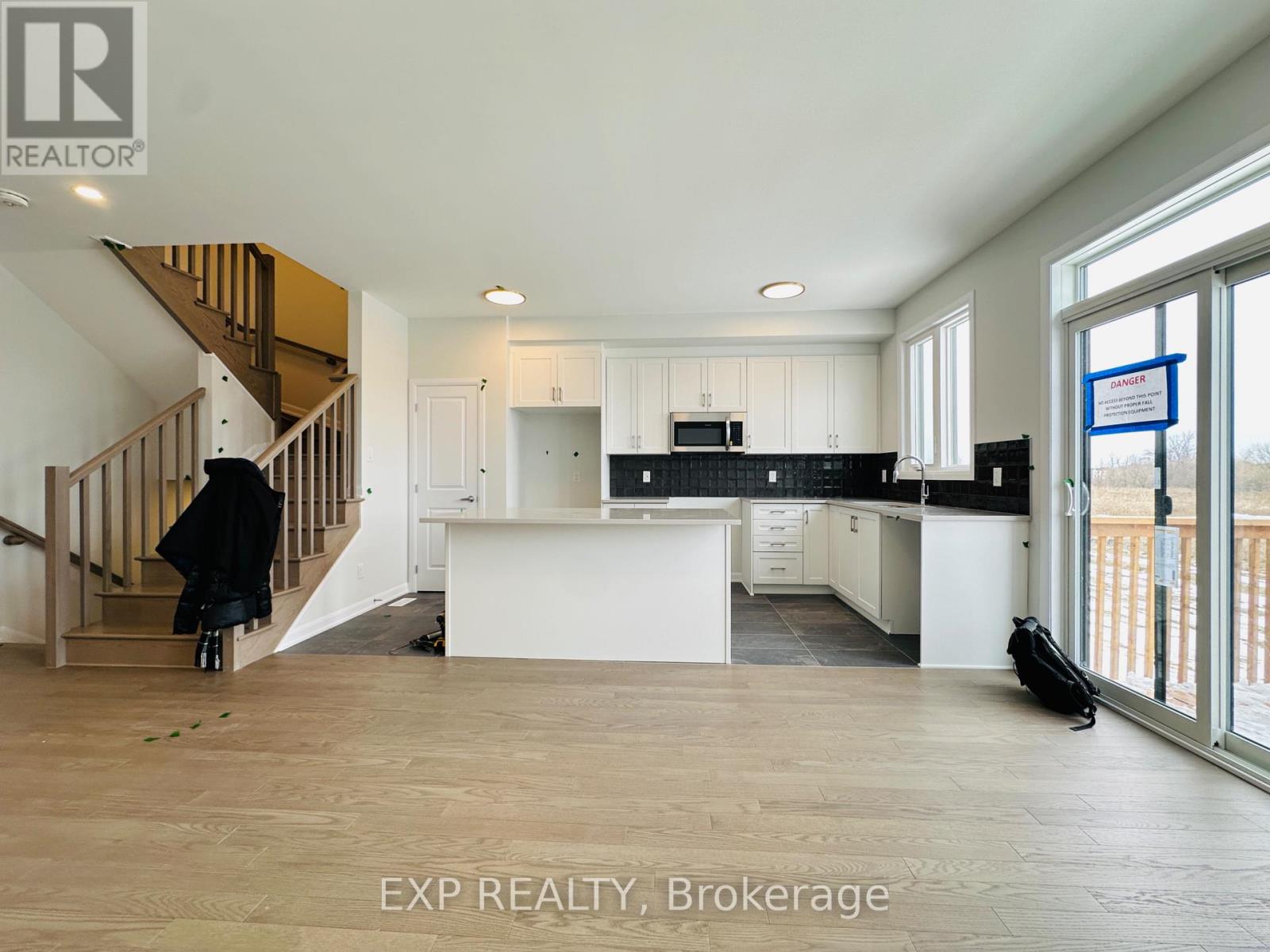 271 Bankside Way, Ottawa, Ontario  K2J 7M8 - Photo 6 - X12958730