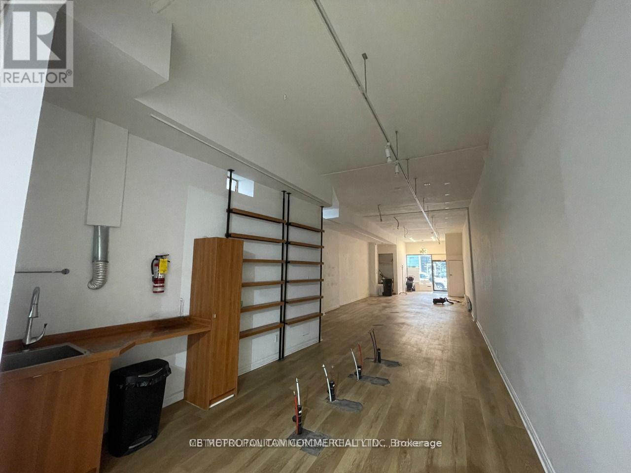 Main - 984 Queen Street W, Toronto, Ontario  M6J 1H1 - Photo 7 - C12958734