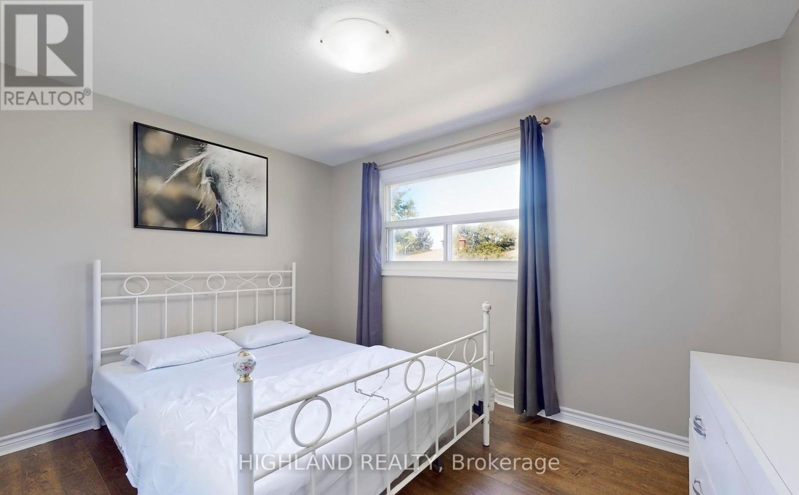 1139 Shadeland Drive, Mississauga, Ontario  L5C 1P2 - Photo 12 - W12958720