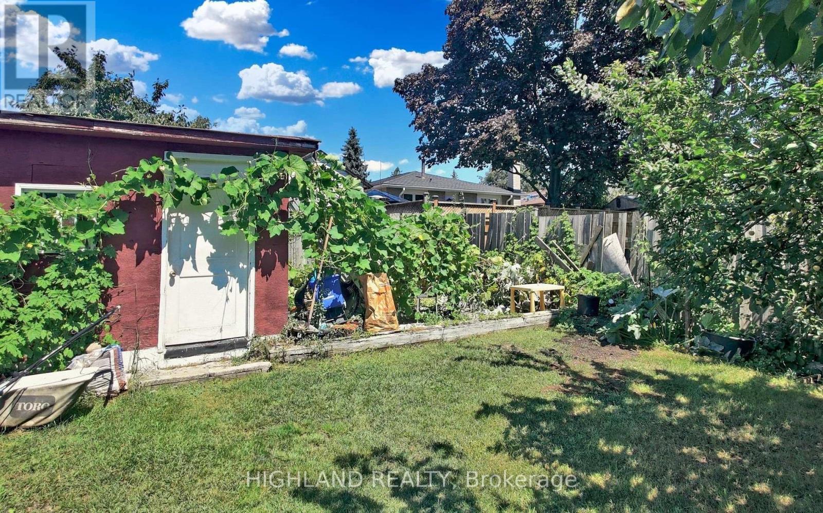 1139 Shadeland Drive, Mississauga, Ontario  L5C 1P2 - Photo 33 - W12958720