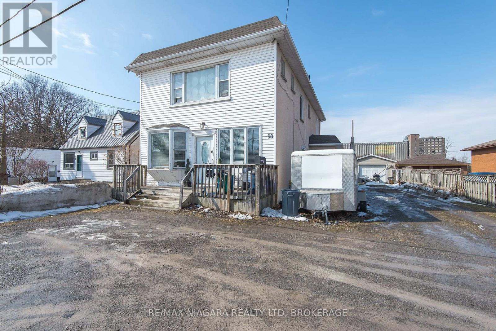 98 CHIPPAWA ROAD, Port Colborne, Ontario