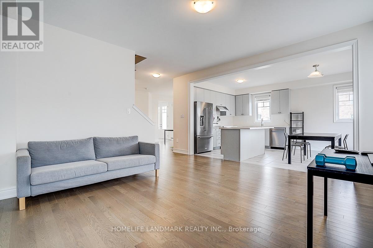 57 Faimira Avenue, Georgina, Ontario  L4P 0S9 - Photo 12 - N12958748