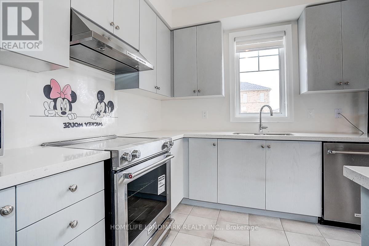 57 Faimira Avenue, Georgina, Ontario  L4P 0S9 - Photo 18 - N12958748