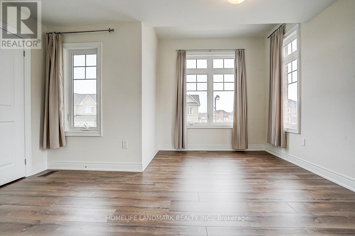 57 Faimira Avenue, Georgina, Ontario  L4P 0S9 - Photo 35 - N12958748