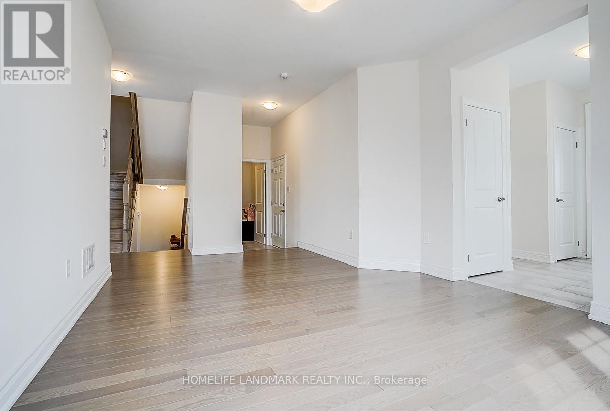 57 Faimira Avenue, Georgina, Ontario  L4P 0S9 - Photo 8 - N12958748