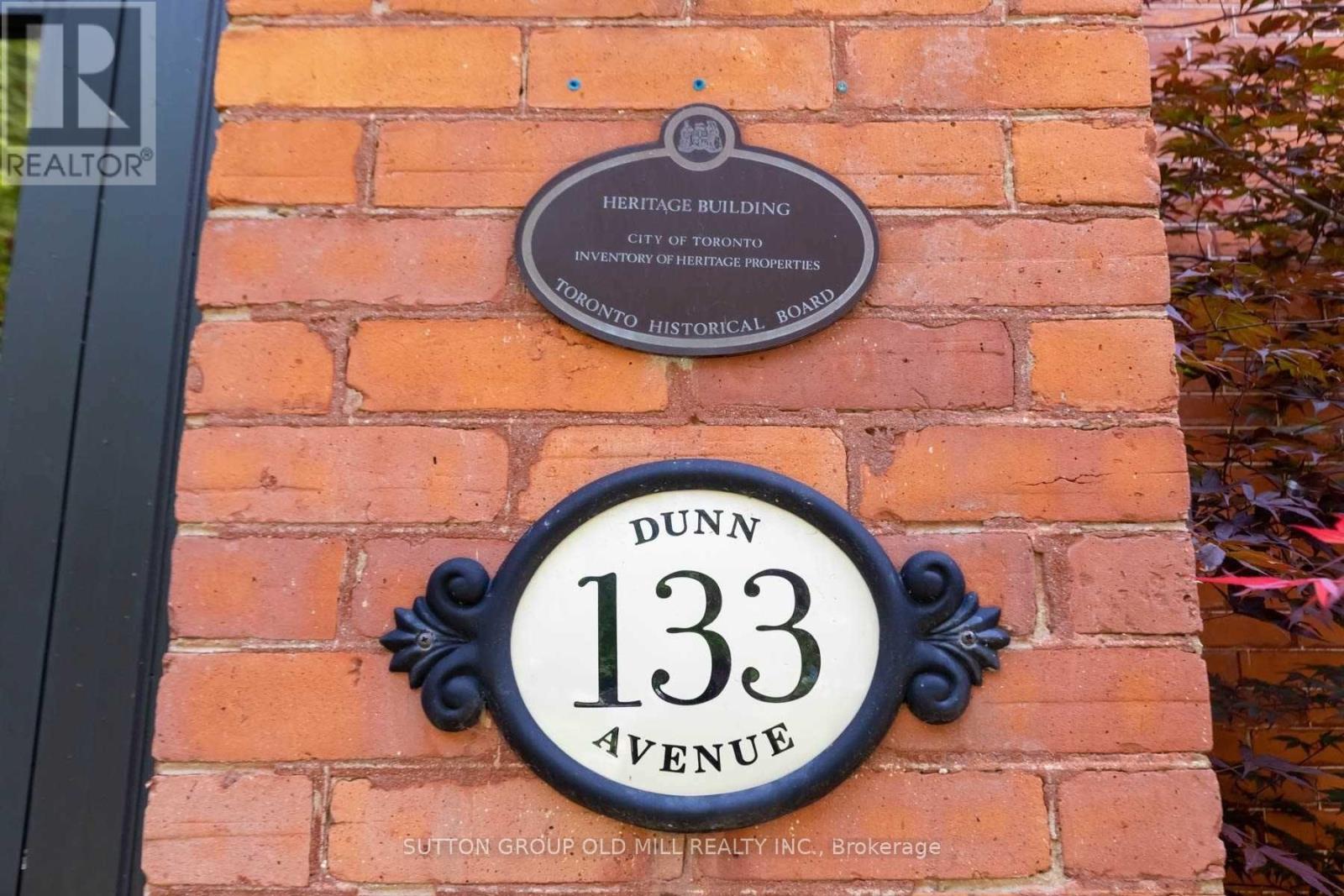 203 - 133 DUNN AVENUE, Toronto, Ontario