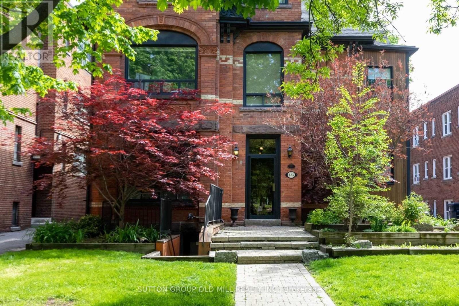 203 - 133 Dunn Avenue, Toronto, Ontario  M6K 2R8 - Photo 2 - W12958756