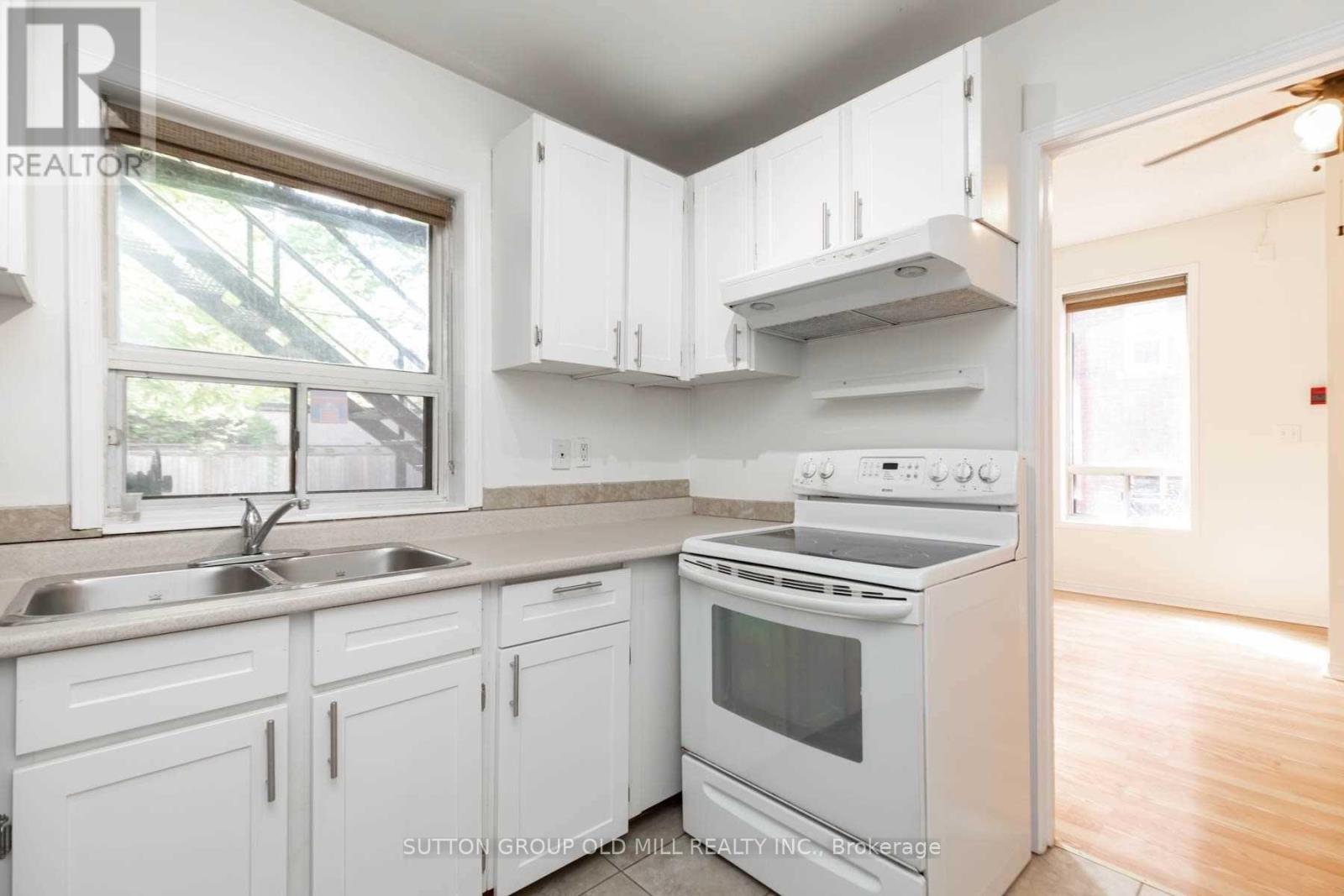 203 - 133 Dunn Avenue, Toronto, Ontario  M6K 2R8 - Photo 6 - W12958756