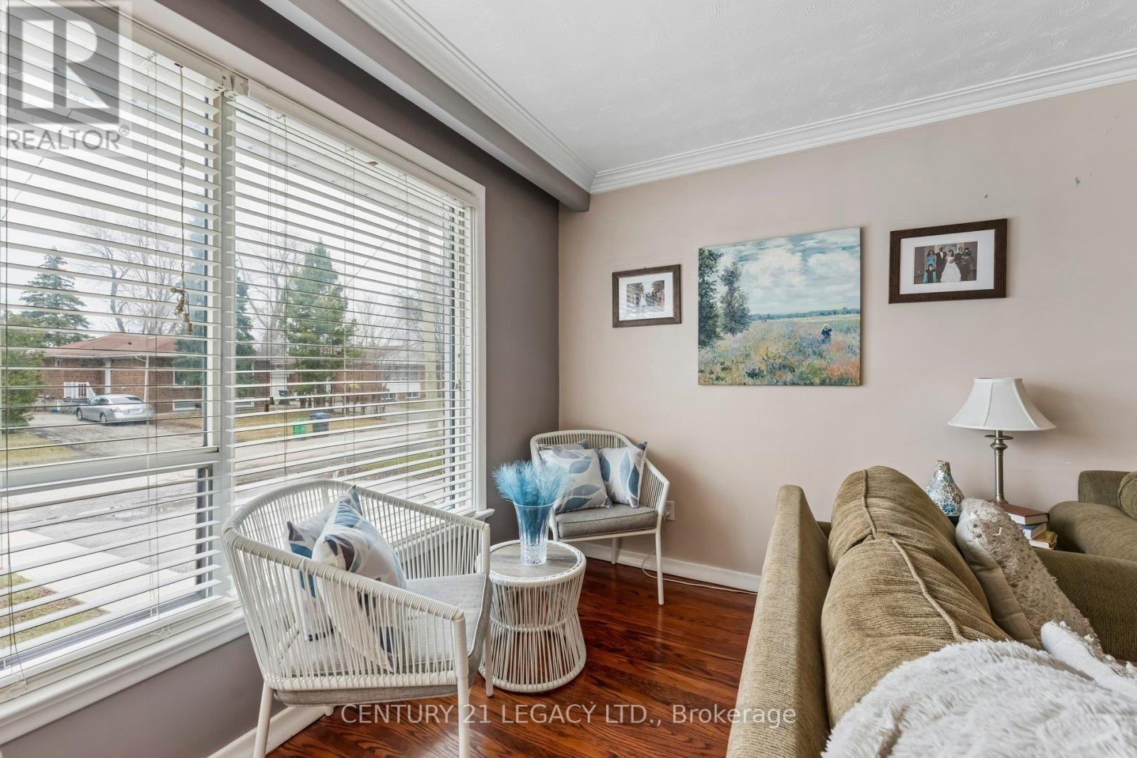 34 Cumberland Drive, Brampton, Ontario  L6V 1W6 - Photo 10 - W12958760