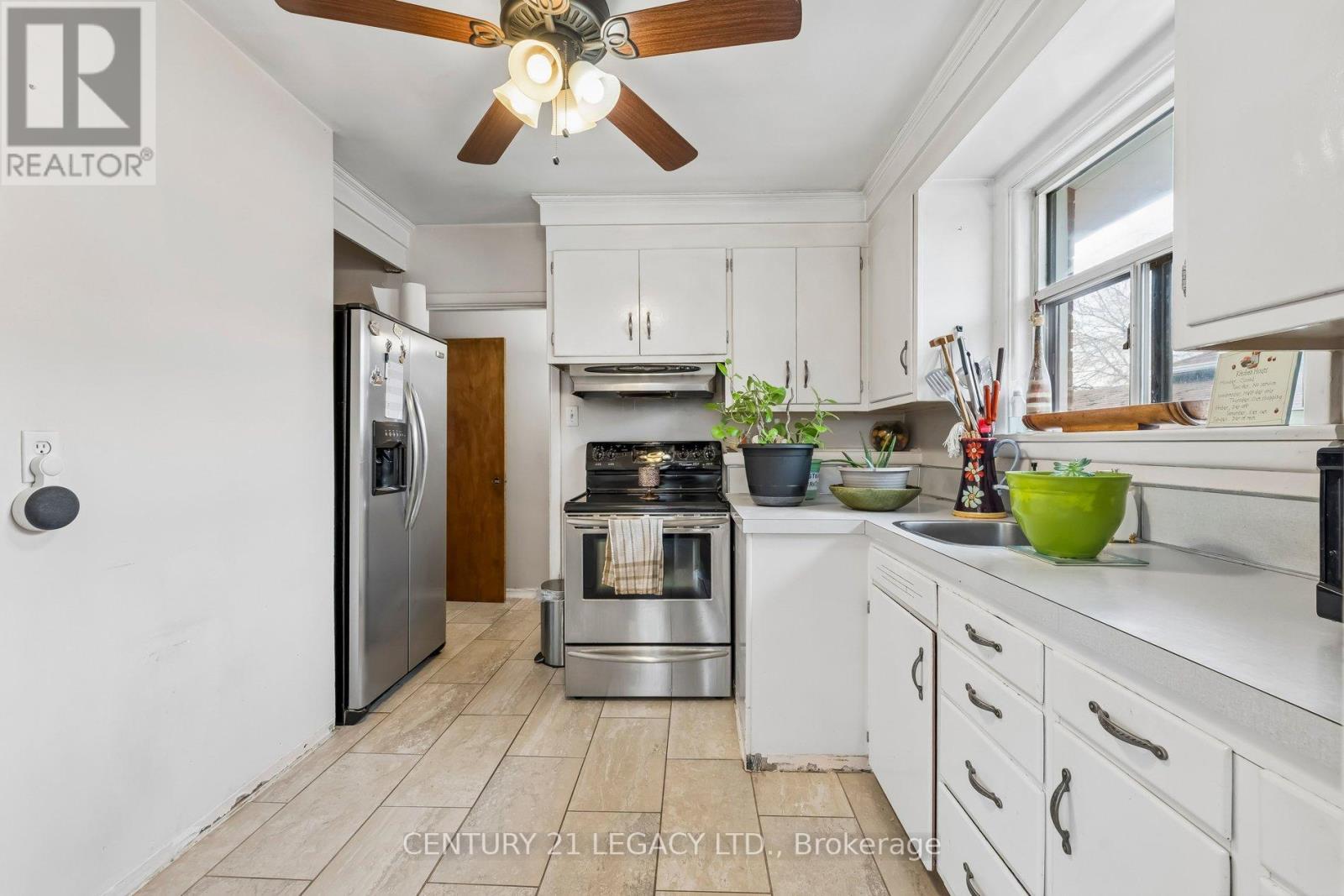 34 Cumberland Drive, Brampton, Ontario  L6V 1W6 - Photo 12 - W12958760