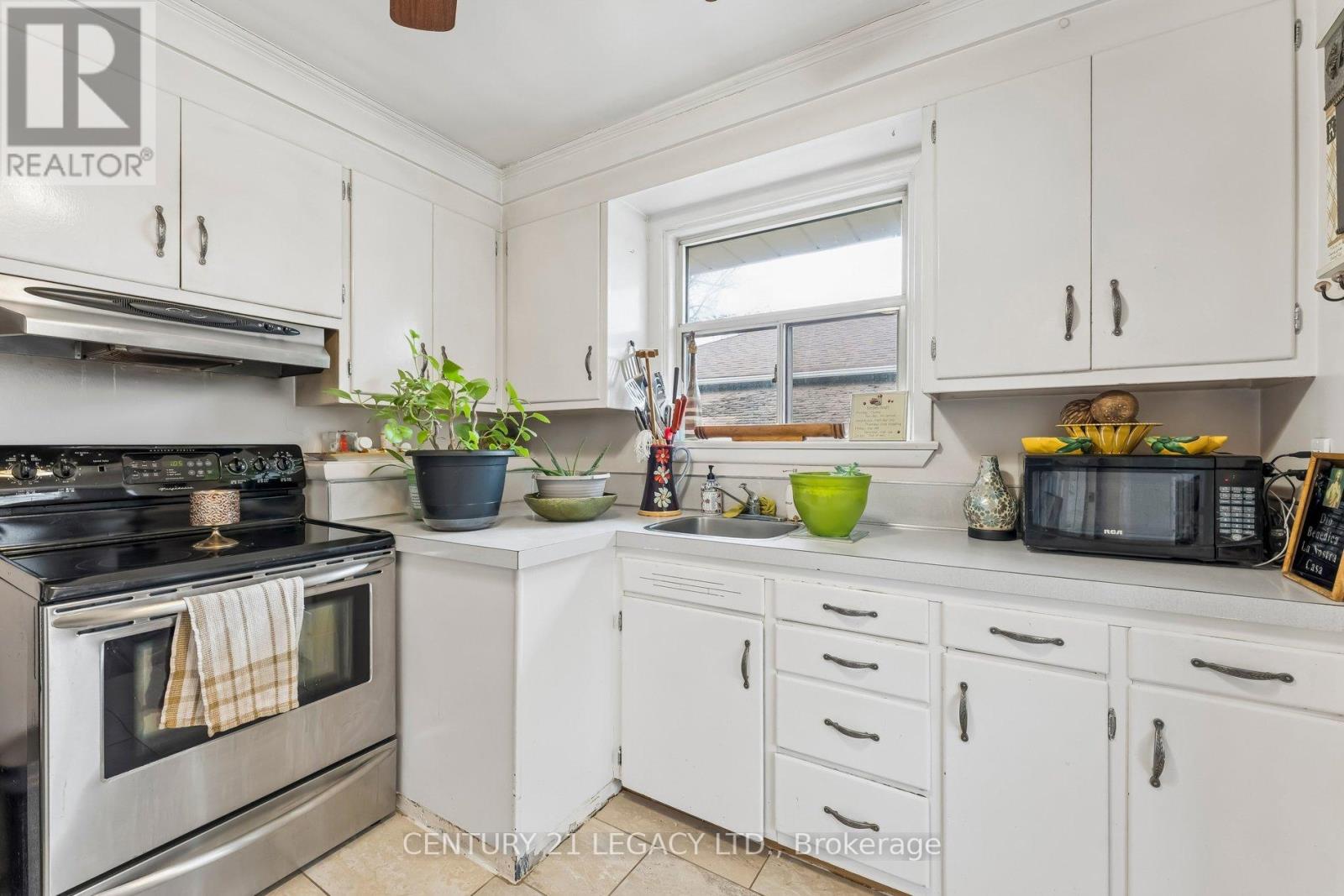 34 Cumberland Drive, Brampton, Ontario  L6V 1W6 - Photo 13 - W12958760