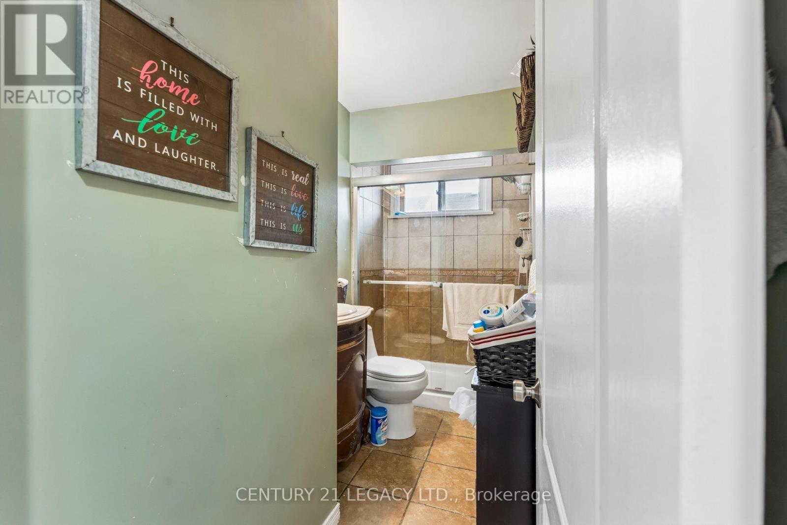 34 Cumberland Drive, Brampton, Ontario  L6V 1W6 - Photo 17 - W12958760