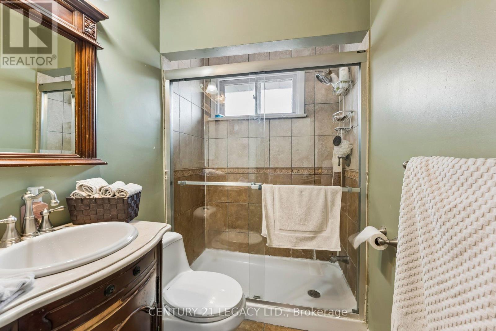 34 Cumberland Drive, Brampton, Ontario  L6V 1W6 - Photo 18 - W12958760