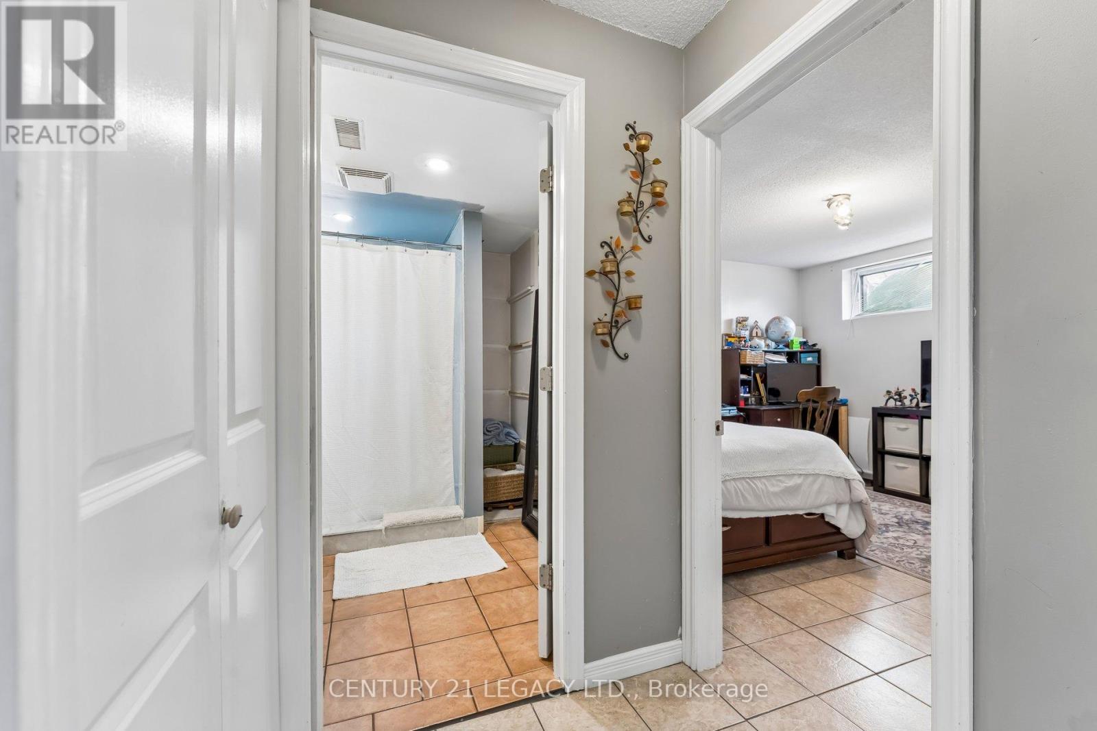 34 Cumberland Drive, Brampton, Ontario  L6V 1W6 - Photo 31 - W12958760