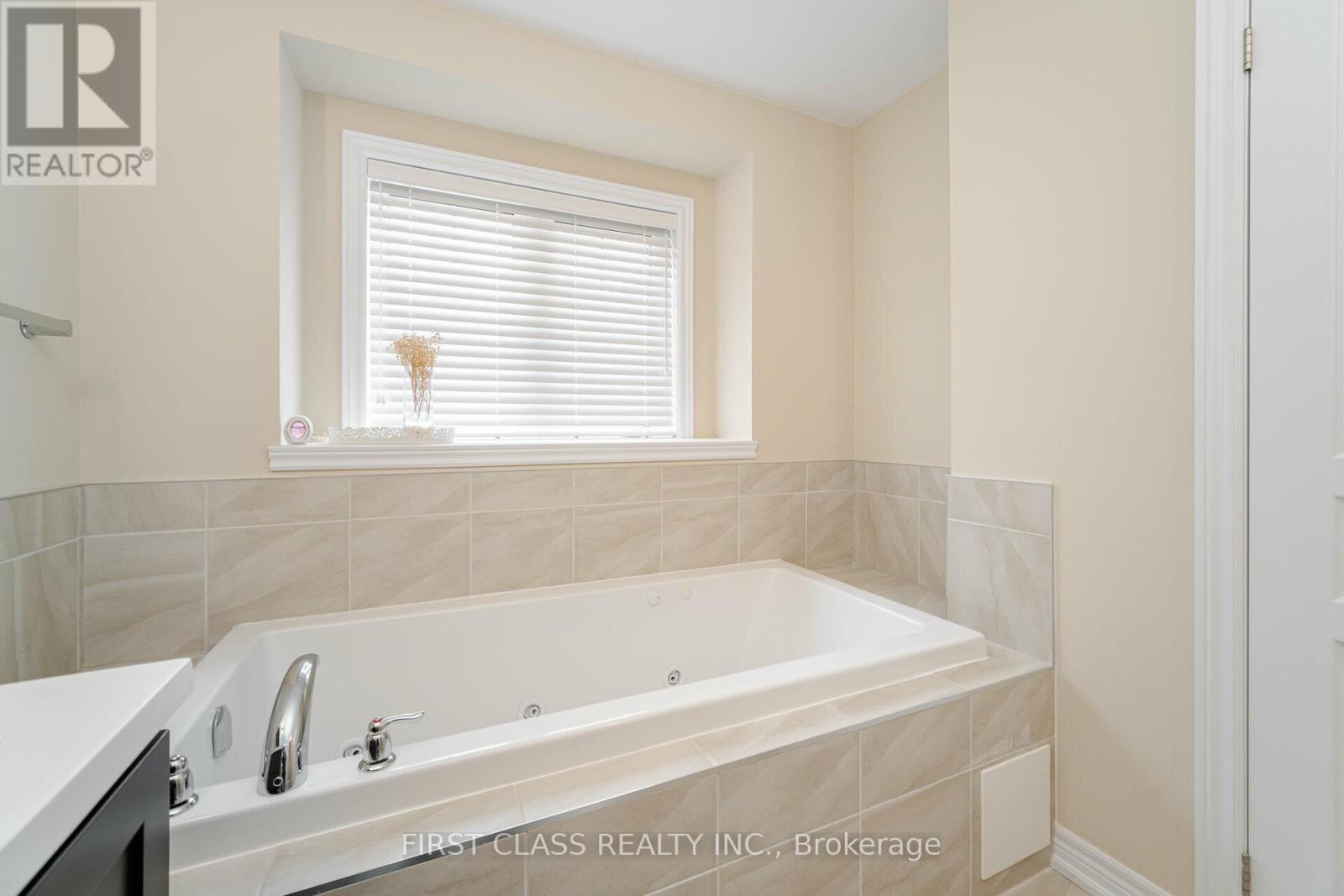 69 - 1890 Rymal Road E, Hamilton, Ontario  L0R 1P0 - Photo 15 - X12958766