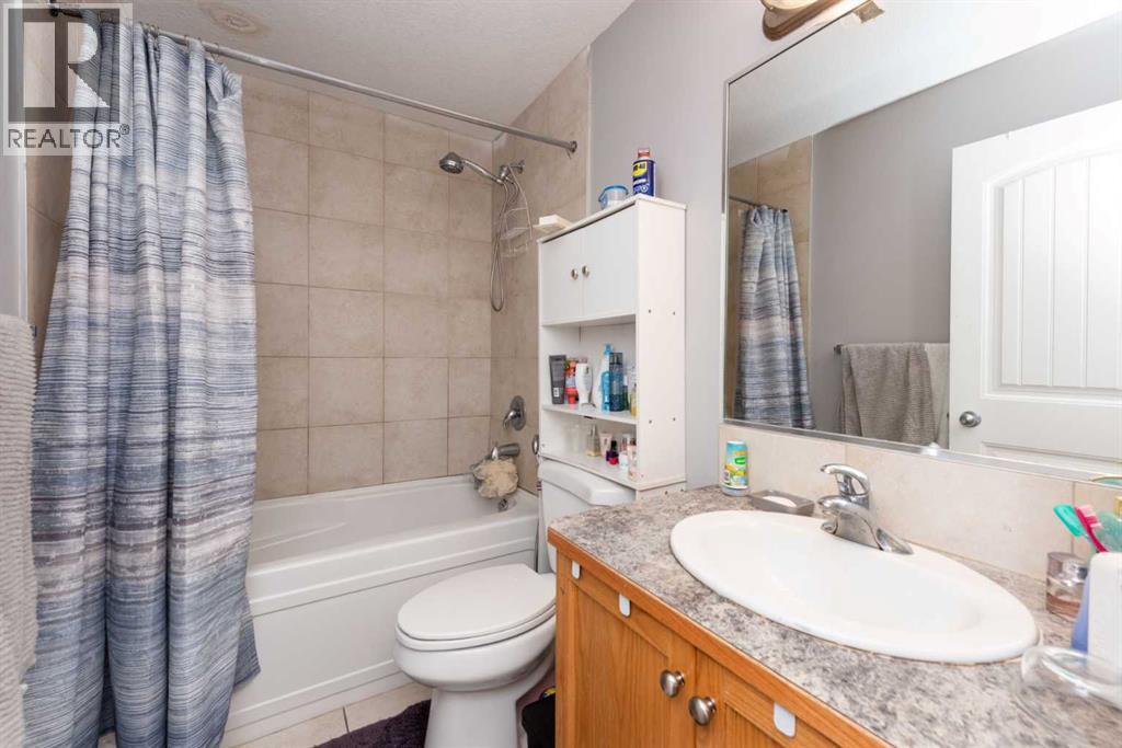 192 Cove Rise Rise, Chestermere, Alberta  T1X 1S7 - Photo 35 - A2299100