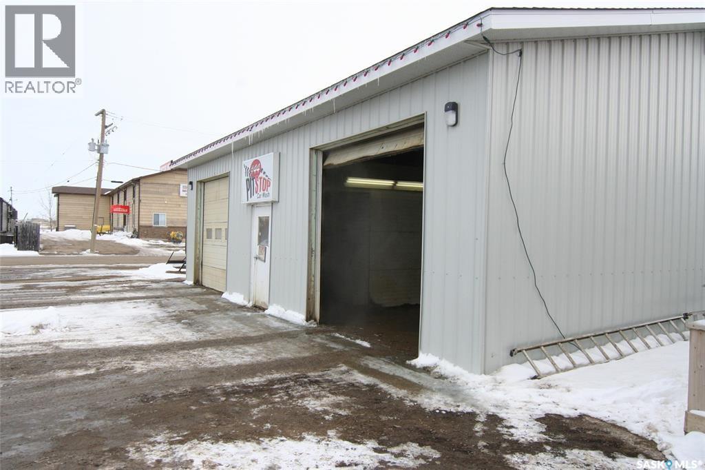 406 - 410 Railway Avenue, Eston, Saskatchewan  S0L 1A0 - Photo 11 - SK032103