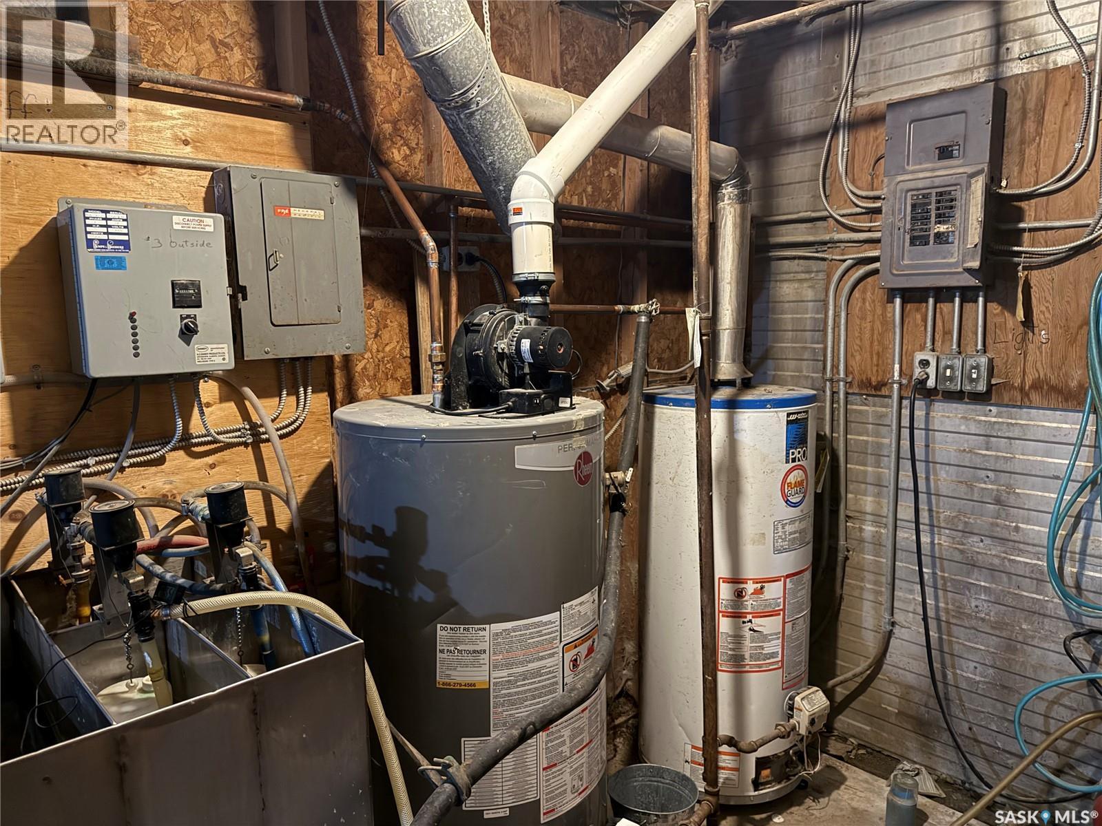 406 - 410 Railway Avenue, Eston, Saskatchewan  S0L 1A0 - Photo 14 - SK032103