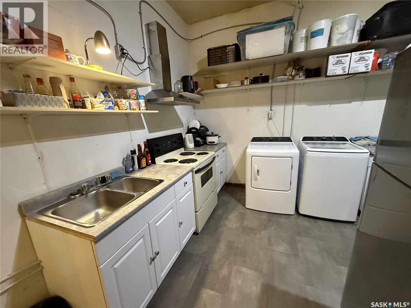 406 - 410 Railway Avenue, Eston, Saskatchewan  S0L 1A0 - Photo 19 - SK032103