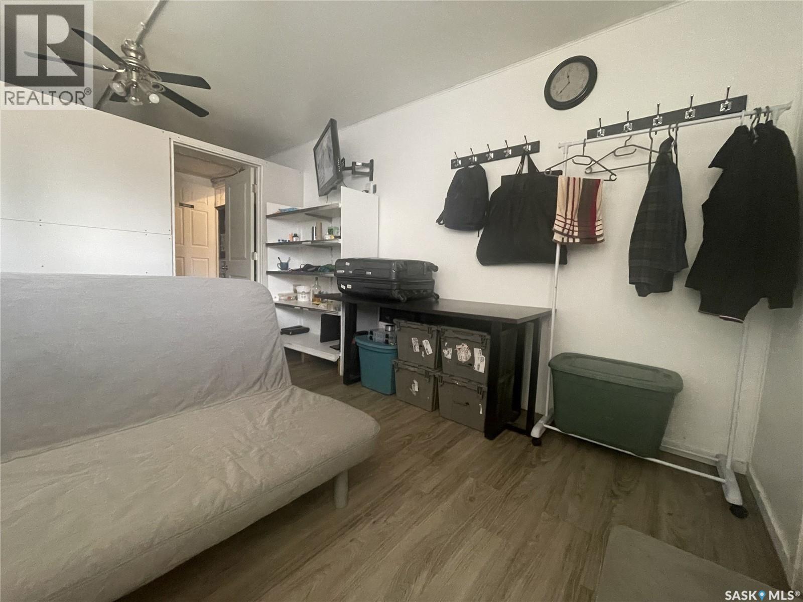 406 - 410 Railway Avenue, Eston, Saskatchewan  S0L 1A0 - Photo 21 - SK032103