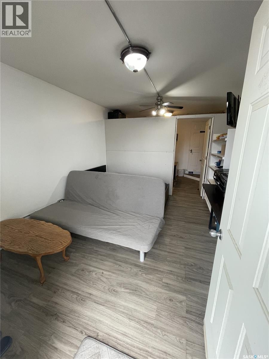 406 - 410 Railway Avenue, Eston, Saskatchewan  S0L 1A0 - Photo 23 - SK032103