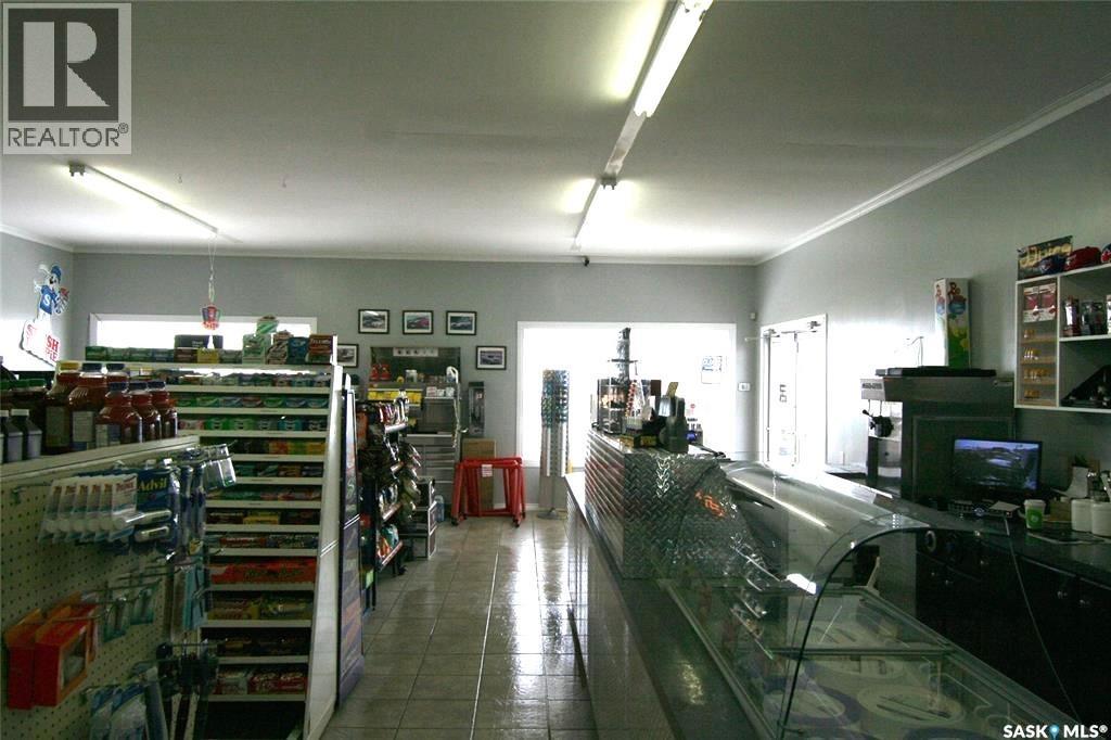 406 - 410 Railway Avenue, Eston, Saskatchewan  S0L 1A0 - Photo 6 - SK032103