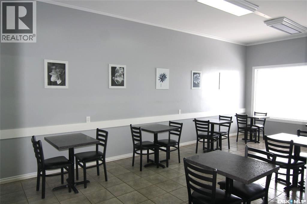 406 - 410 Railway Avenue, Eston, Saskatchewan  S0L 1A0 - Photo 8 - SK032103