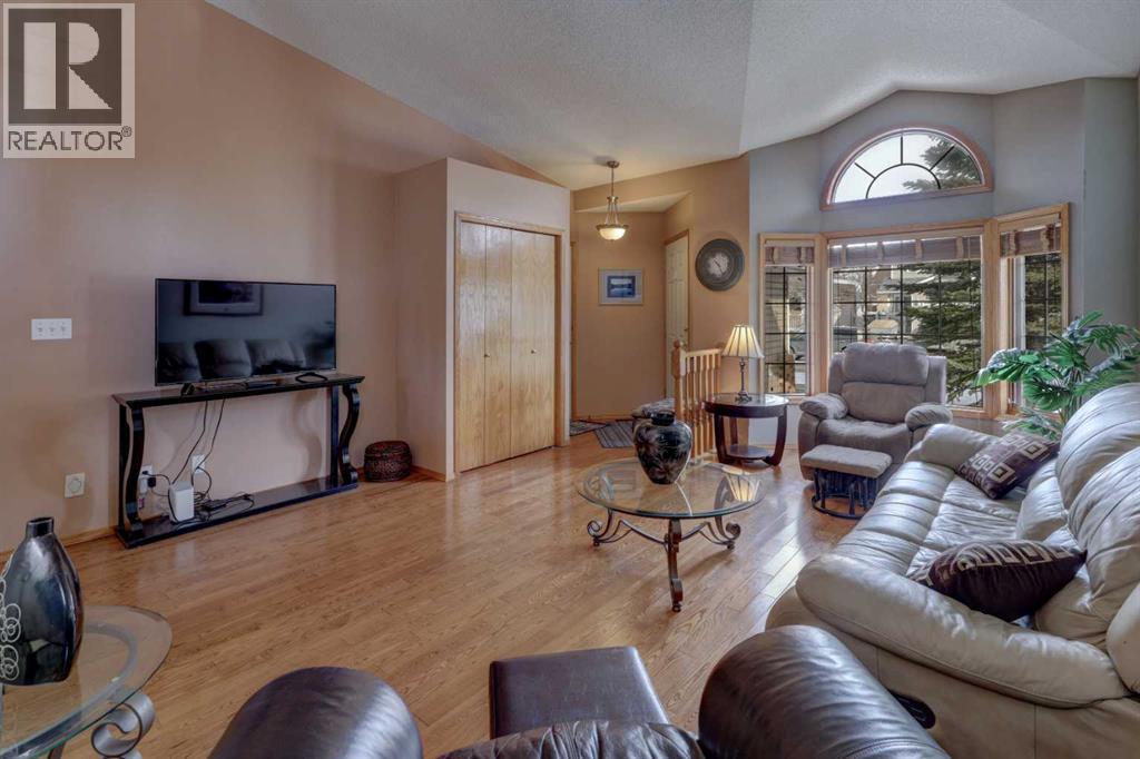 19 Everglade Drive SE, Airdrie, Alberta  T4B 2E9 - Photo 2 - A2290790