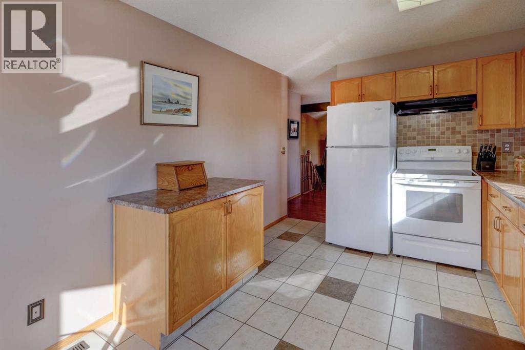 19 Everglade Drive SE, Airdrie, Alberta  T4B 2E9 - Photo 8 - A2290790