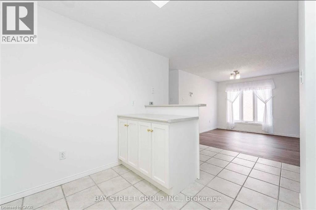 51 Boulder Crescent Unit# Upper, Guelph, Ontario  N1G 5A2 - Photo 17 - 40817717