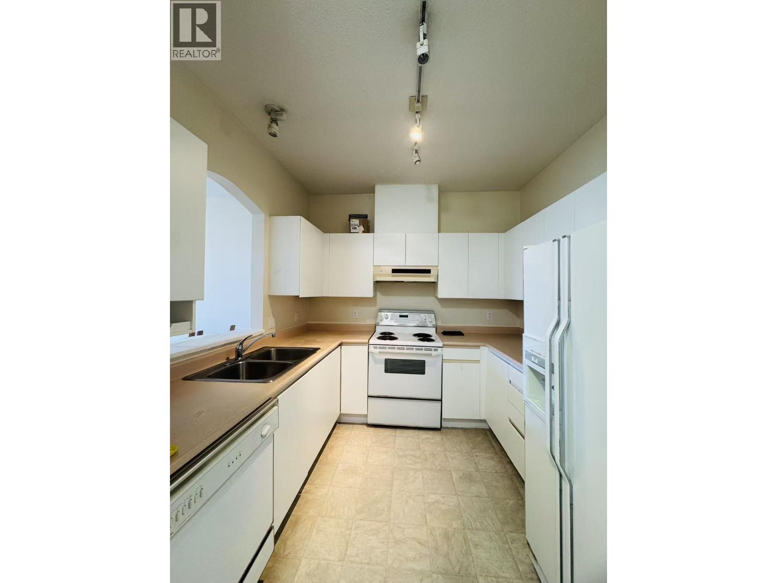 8180 Jones Road, Richmond, British Columbia  V6Y 3Z6 - Photo 2 - R3106982