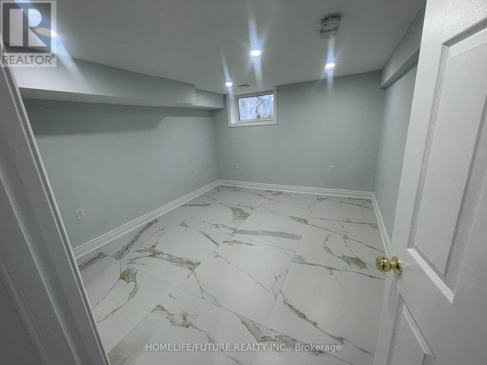 Bsmt - 53 Burlingame Road, Toronto, Ontario  M8W 1Y9 - Photo 6 - W12887078