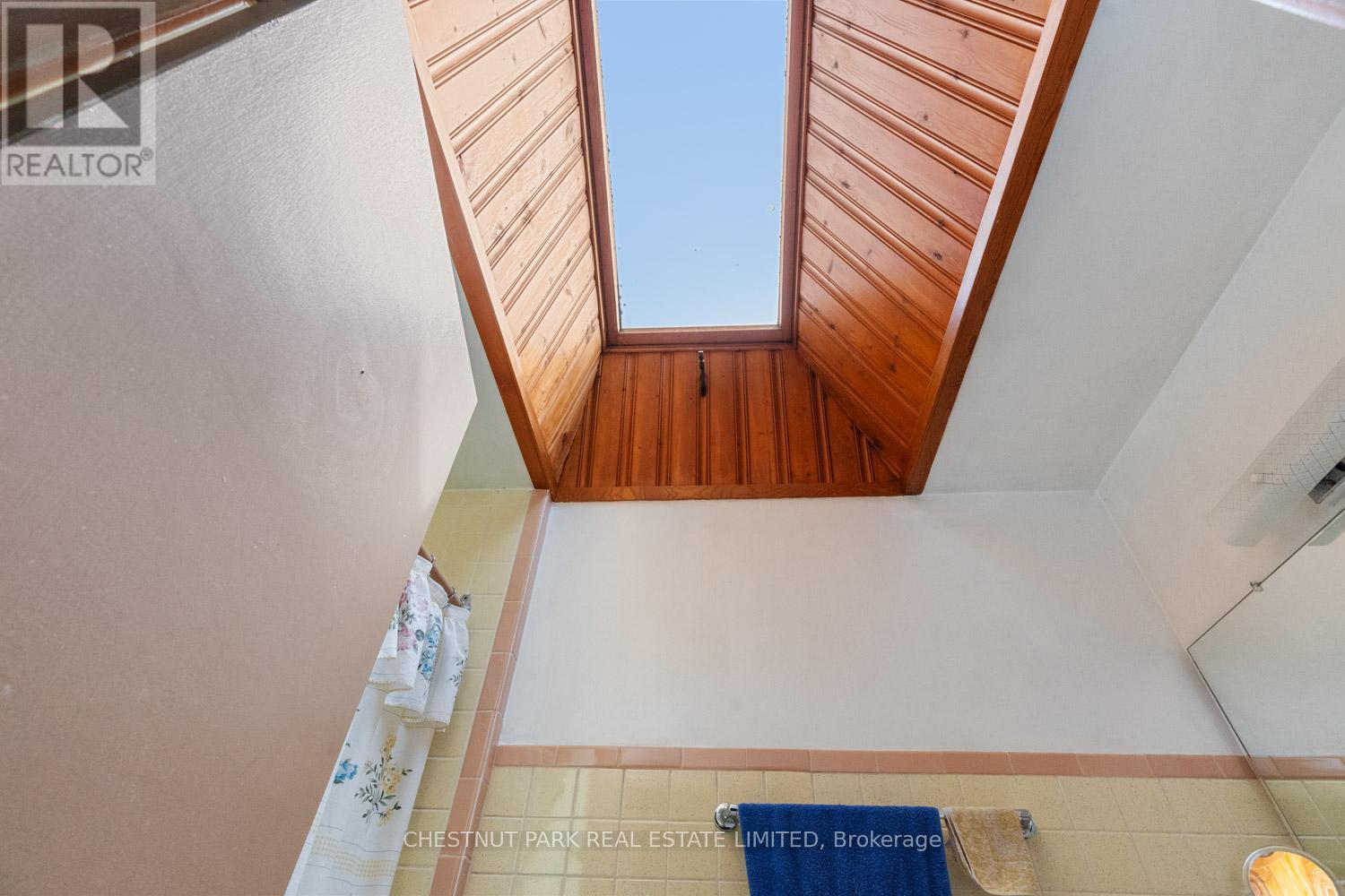 2 Gallacher Avenue, Richmond Hill, Ontario  L4E 2W9 - Photo 13 - N12958776