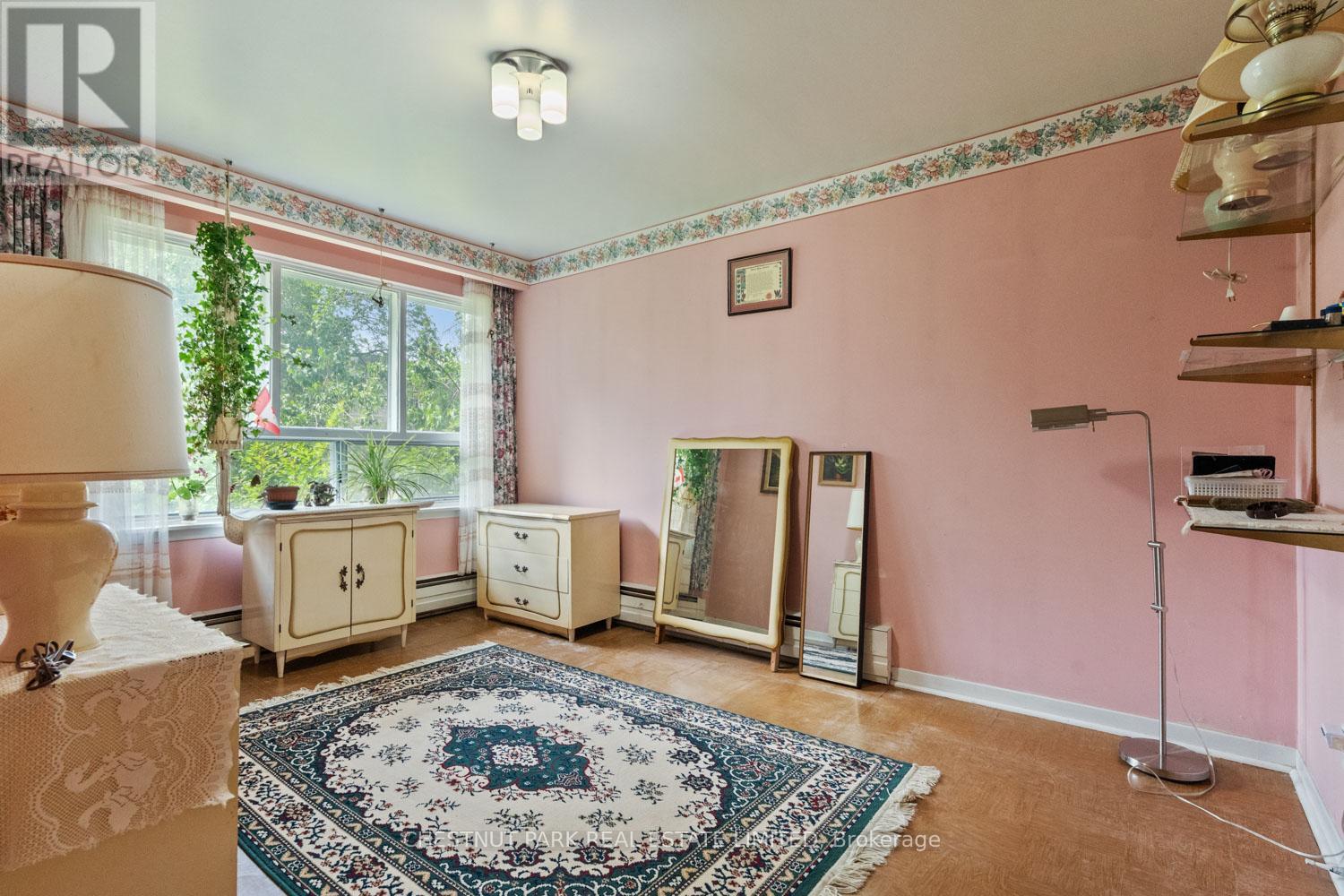 2 Gallacher Avenue, Richmond Hill, Ontario  L4E 2W9 - Photo 15 - N12958776