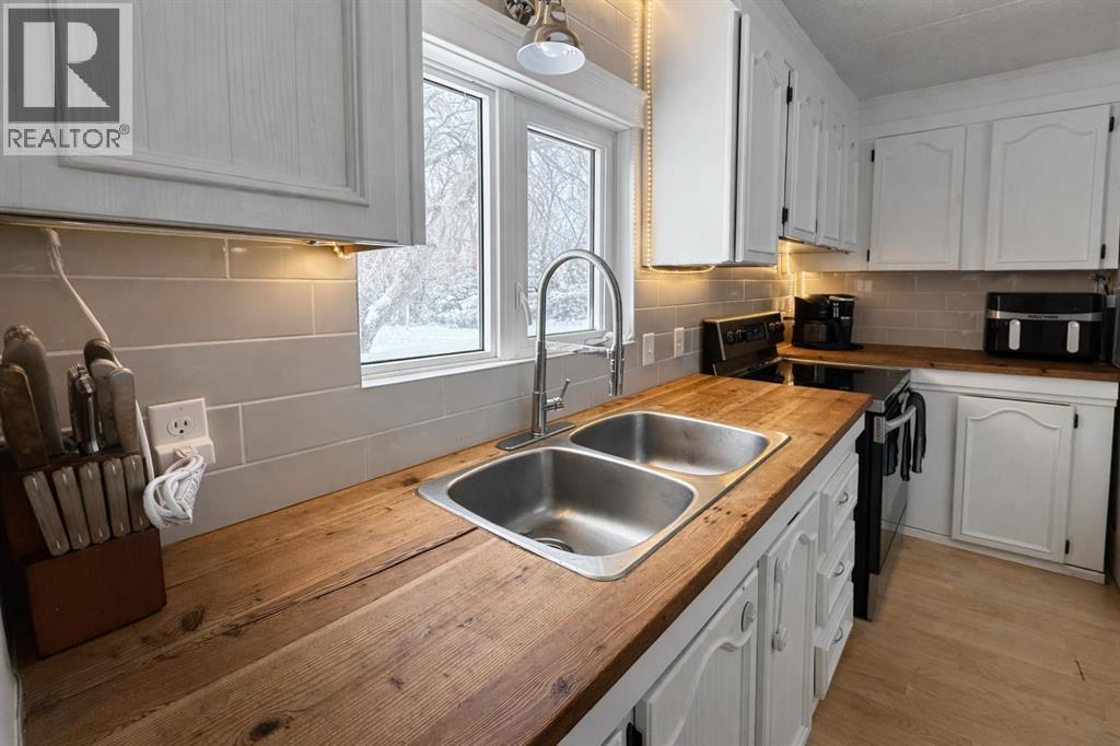 43041 Twp Rd 451, Rural Wainwright No. 61, Alberta  T0B 1K0 - Photo 8 - A2287390