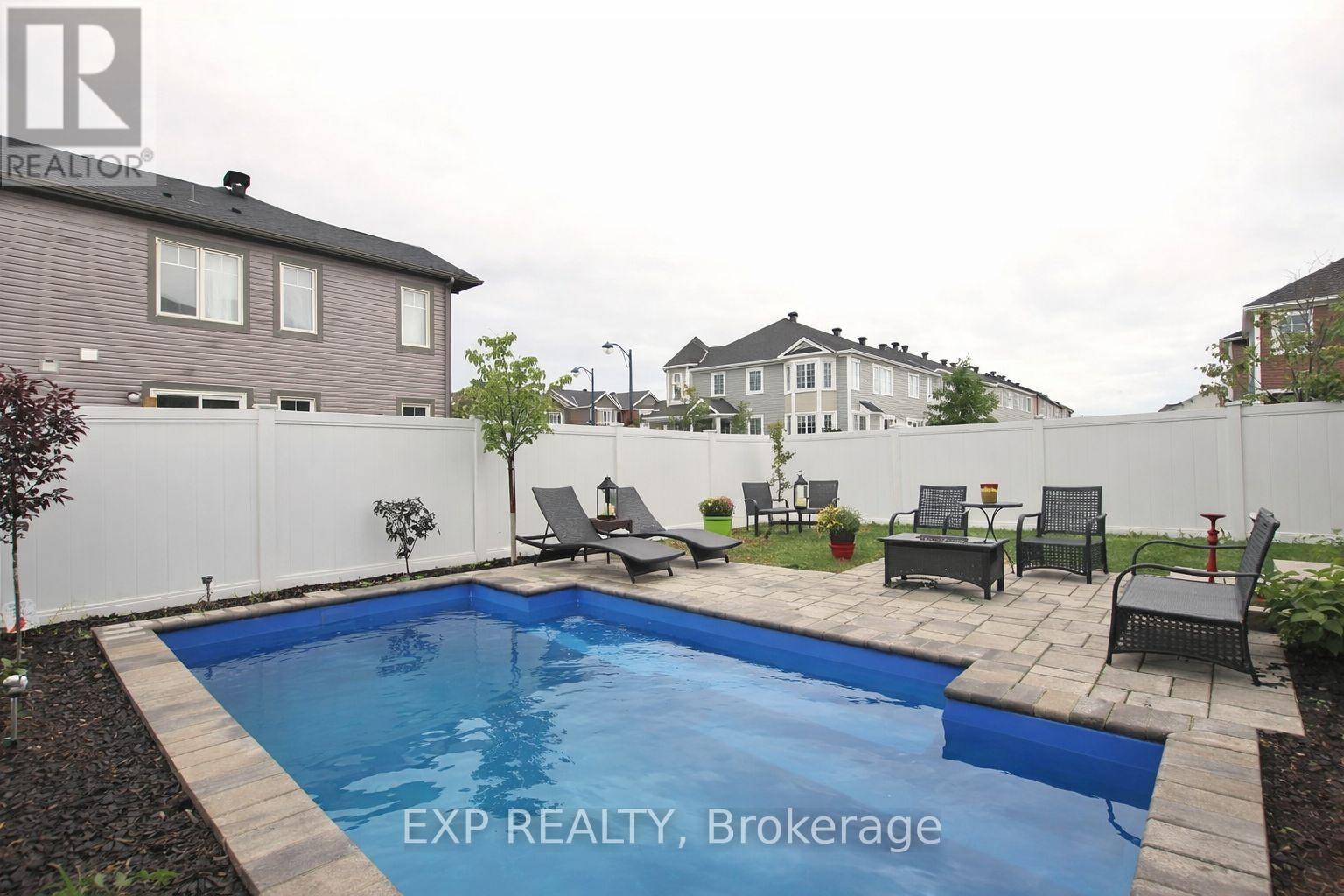 10 Sweetbay Circle, Ottawa, Ontario  K2S 0W8 - Photo 10 - X12958798