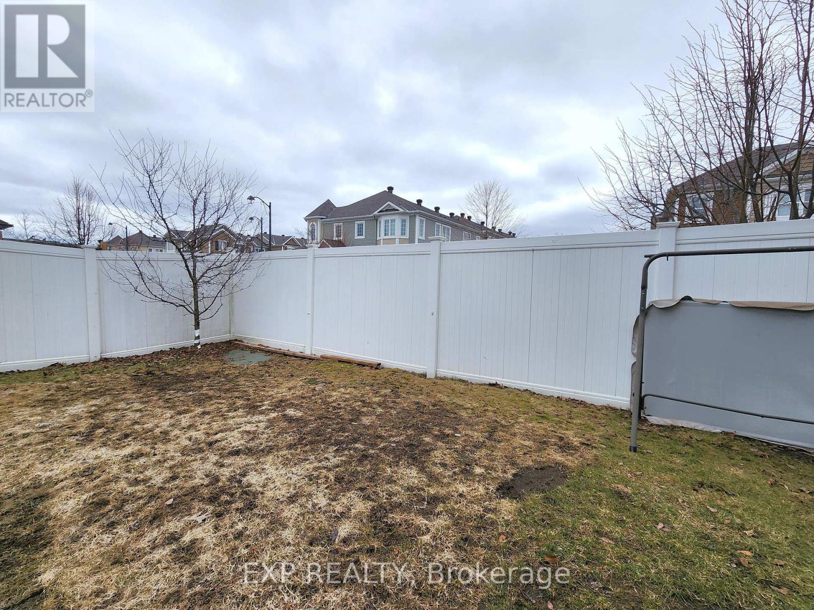 10 Sweetbay Circle, Ottawa, Ontario  K2S 0W8 - Photo 12 - X12958798