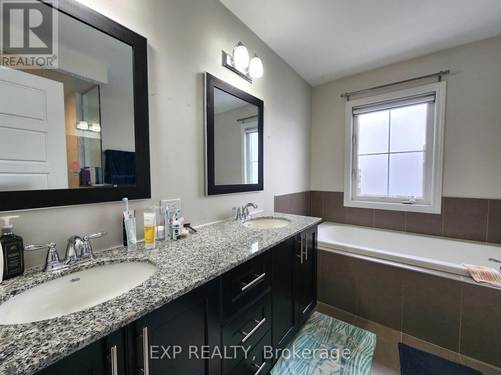 10 Sweetbay Circle, Ottawa, Ontario  K2S 0W8 - Photo 17 - X12958798