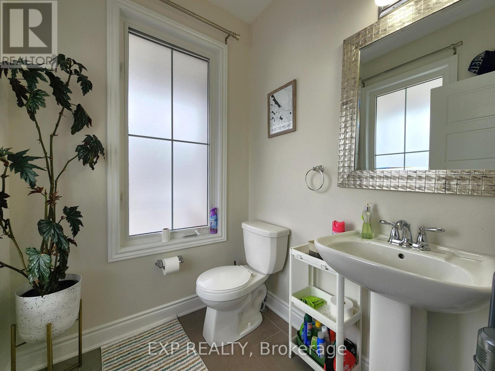 10 Sweetbay Circle, Ottawa, Ontario  K2S 0W8 - Photo 4 - X12958798