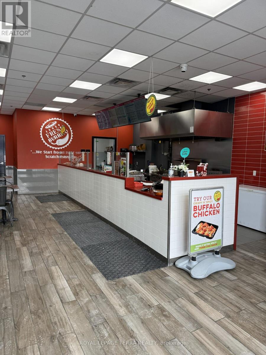 103 - 1635 Durham Regional Highway 2 Highway, Clarington, Ontario  L1E 2R7 - Photo 4 - E12958810