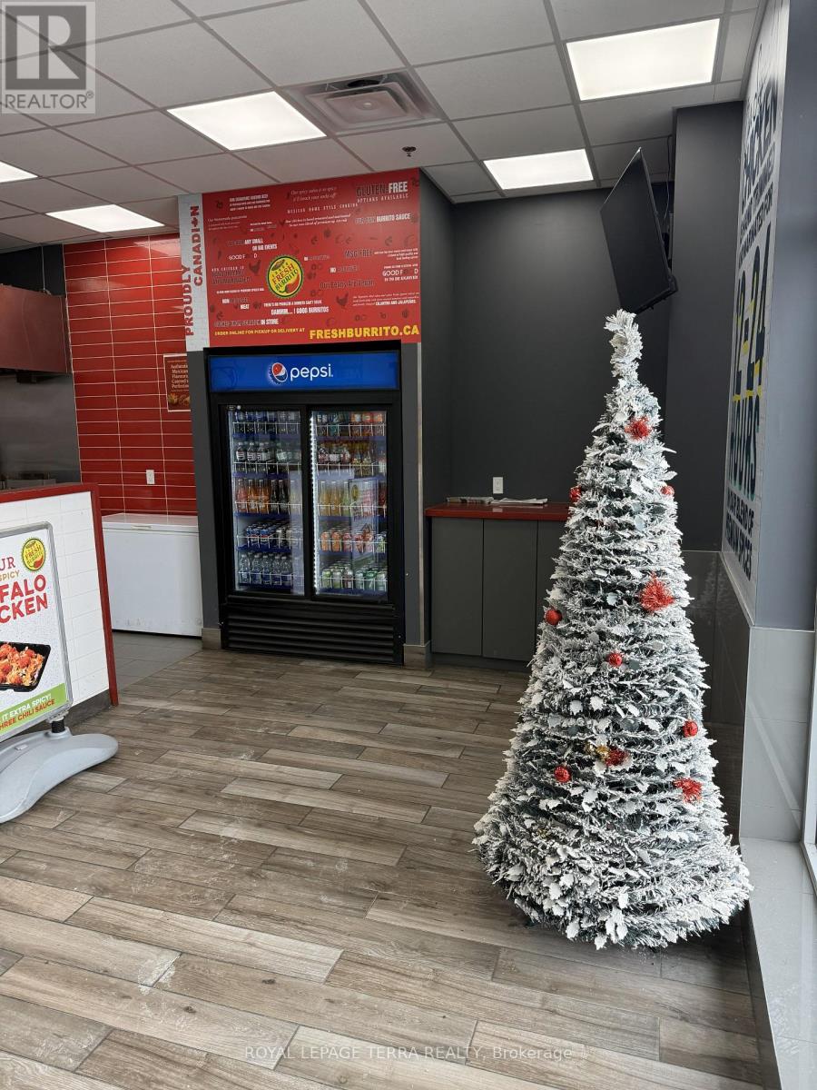 103 - 1635 Durham Regional Highway 2 Highway, Clarington, Ontario  L1E 2R7 - Photo 5 - E12958810