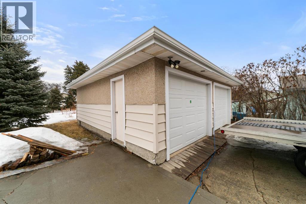 5205 56 Street, Camrose, Alberta  T4V 2E2 - Photo 26 - A2293537