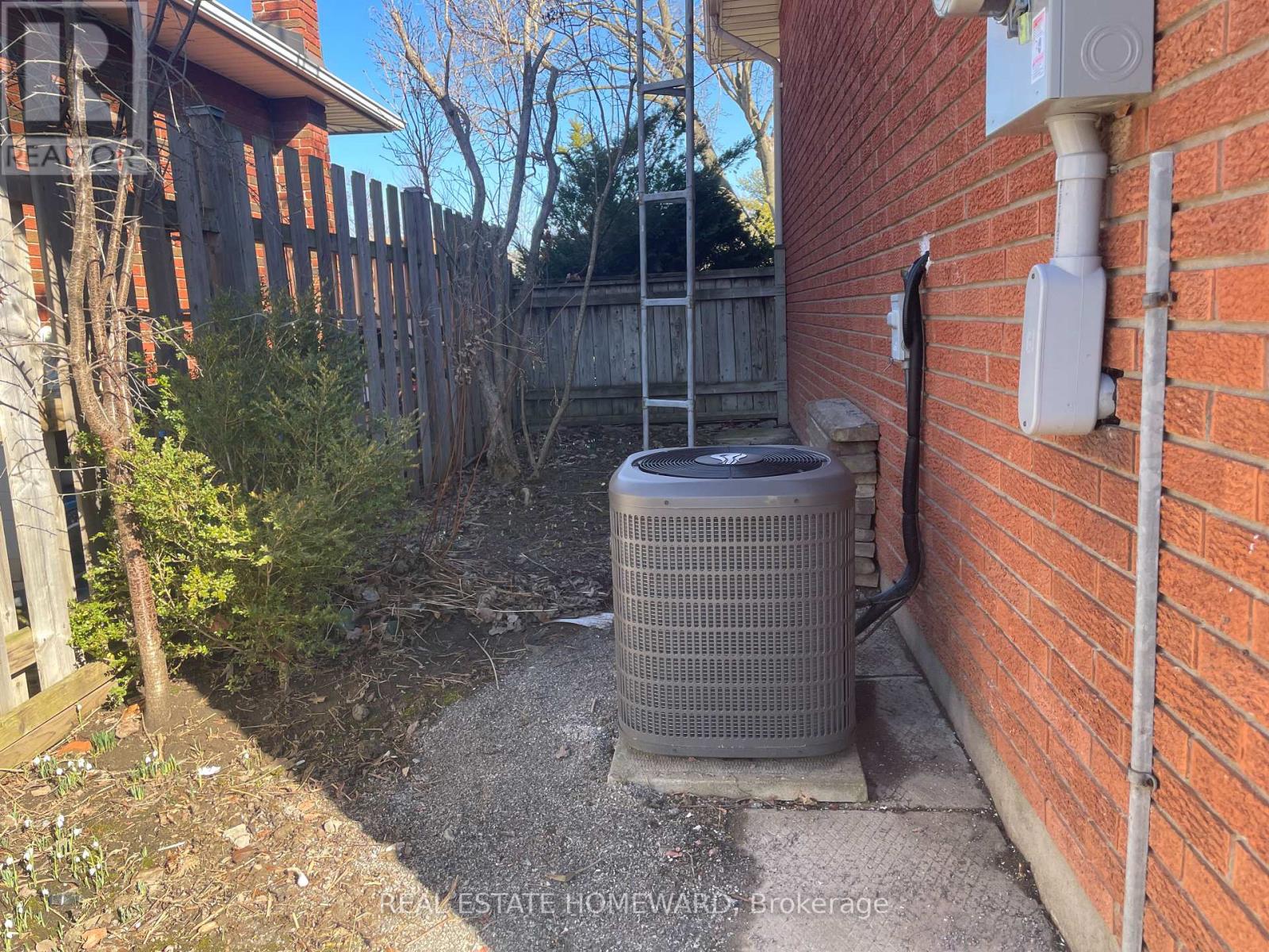 33 Strathcona Drive, St. Catharines, Ontario  L2M 2A8 - Photo 32 - X12853562