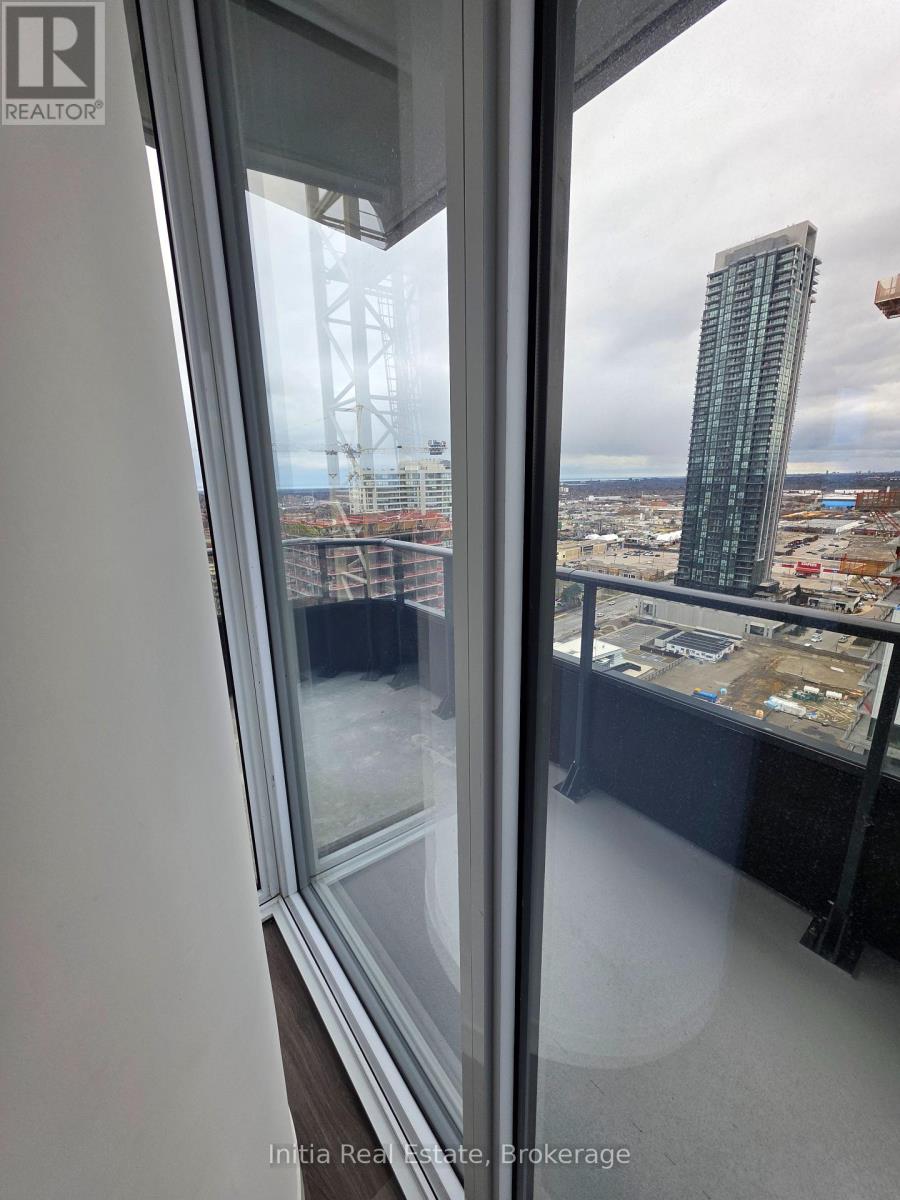 2112 - 448 Burnhamthorpe Road W, Mississauga, Ontario  L5B 4M6 - Photo 17 - W12958788