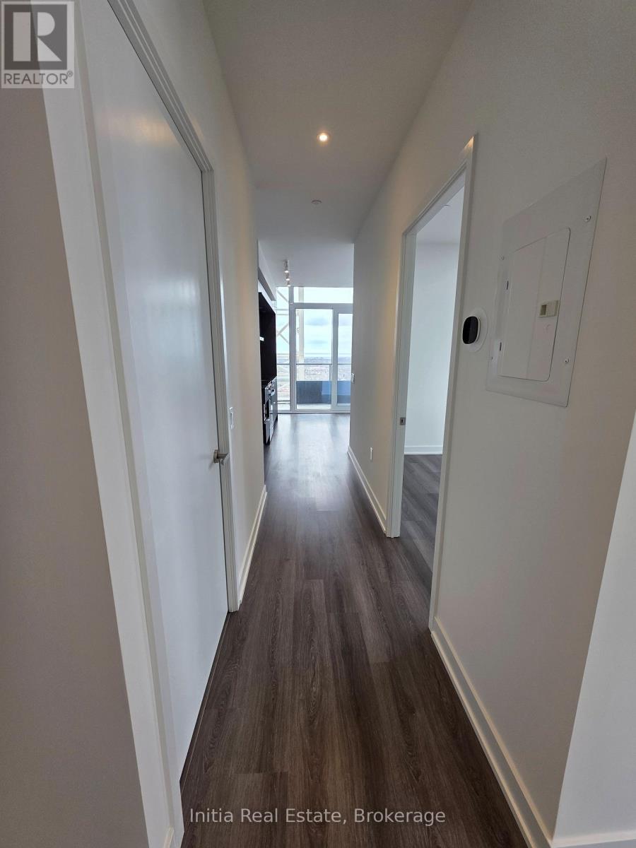 2112 - 448 Burnhamthorpe Road W, Mississauga, Ontario  L5B 4M6 - Photo 6 - W12958788