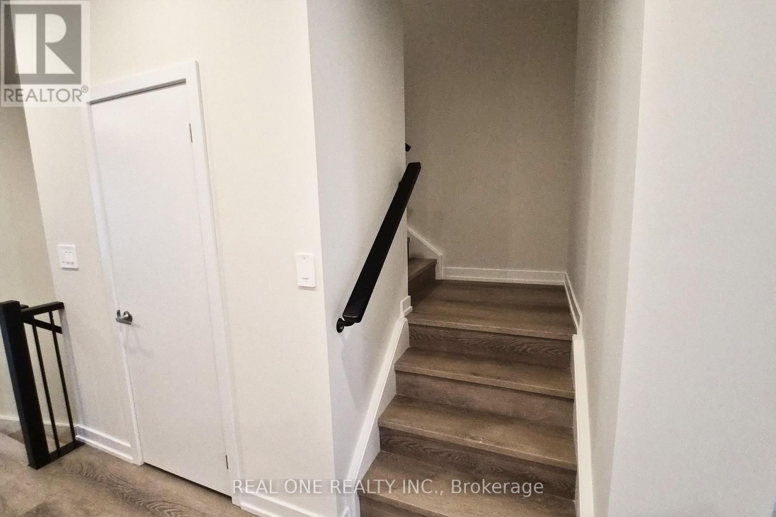 23 Agnes Lane, Richmond Hill, Ontario  L4B 0J7 - Photo 14 - N12958582